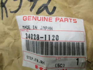 R542 Kawasaki GPZ 600_900_1000 R_RX Fußraste vorne rechts 34028-1120 - Bild 2