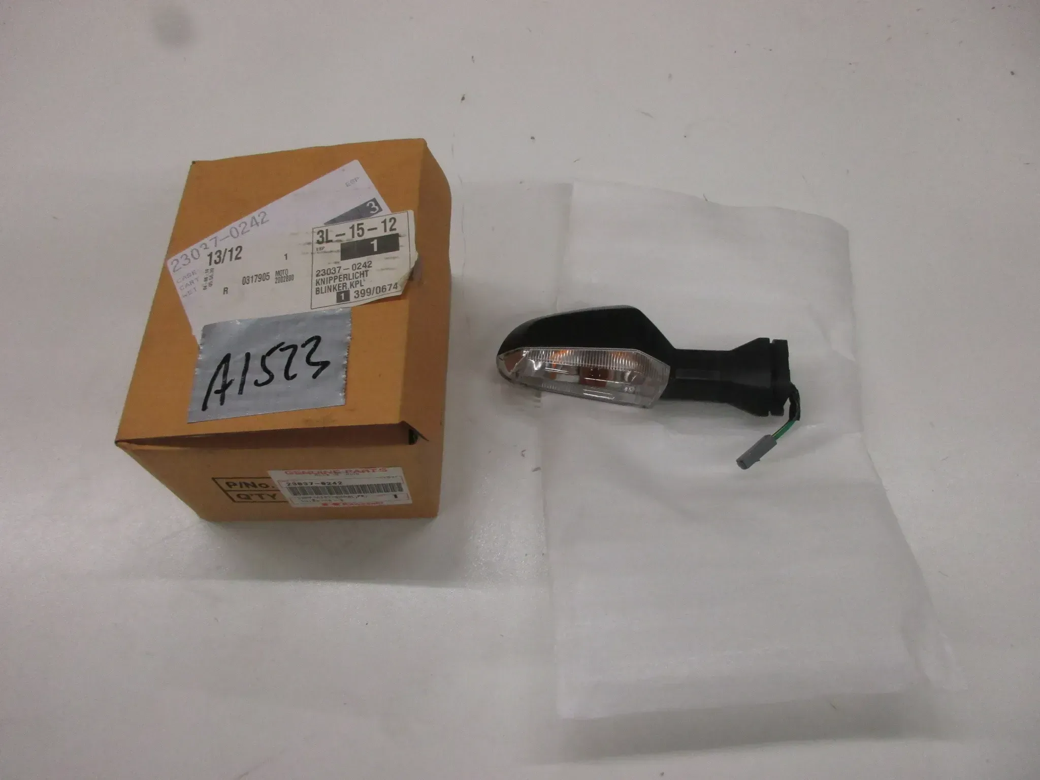 A1523 Kawasaki ER-6N Blinker Blinkleuchte vorne rechts 23037-0242 Original - Bild 1