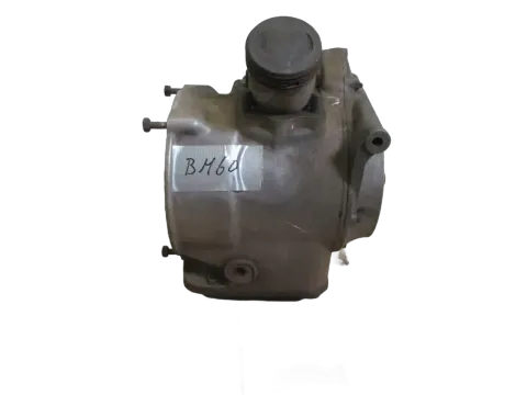 Background image for Motor 331064 Motorblock BM60 BMW R 25/3 Kurbelwelle Kolben Ölwanne engine