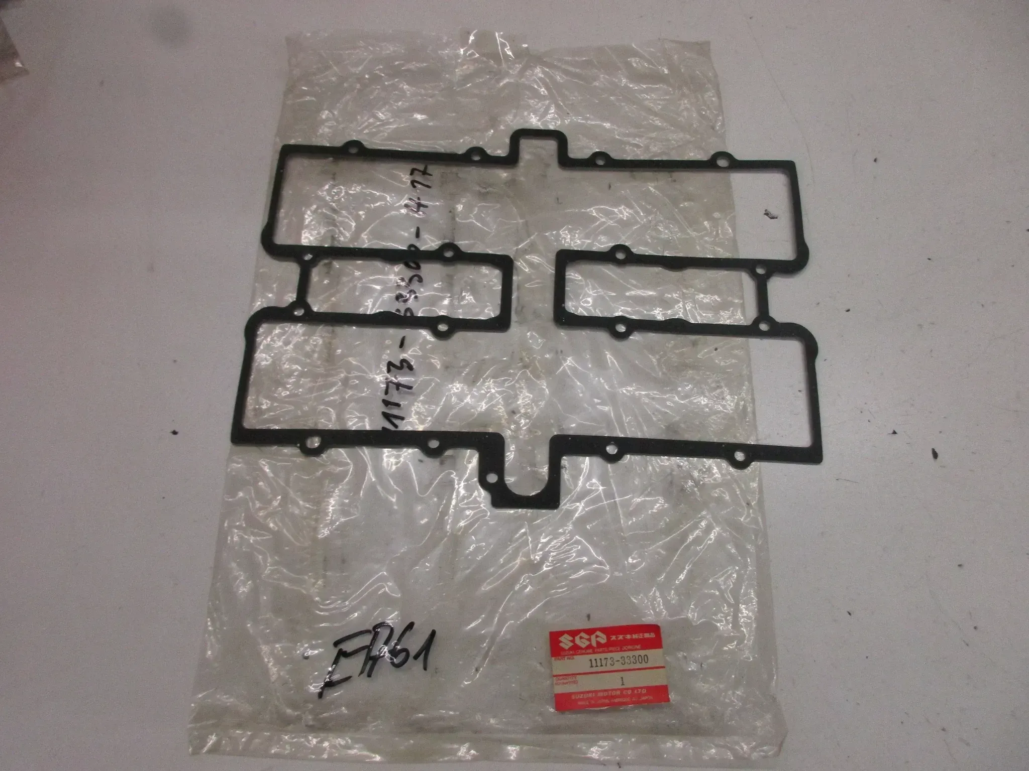 E1761. Suzuki GSX 400 FE Dichtung Motordichtung 11173-33300 Motor Ventildeckel - Bild 1
