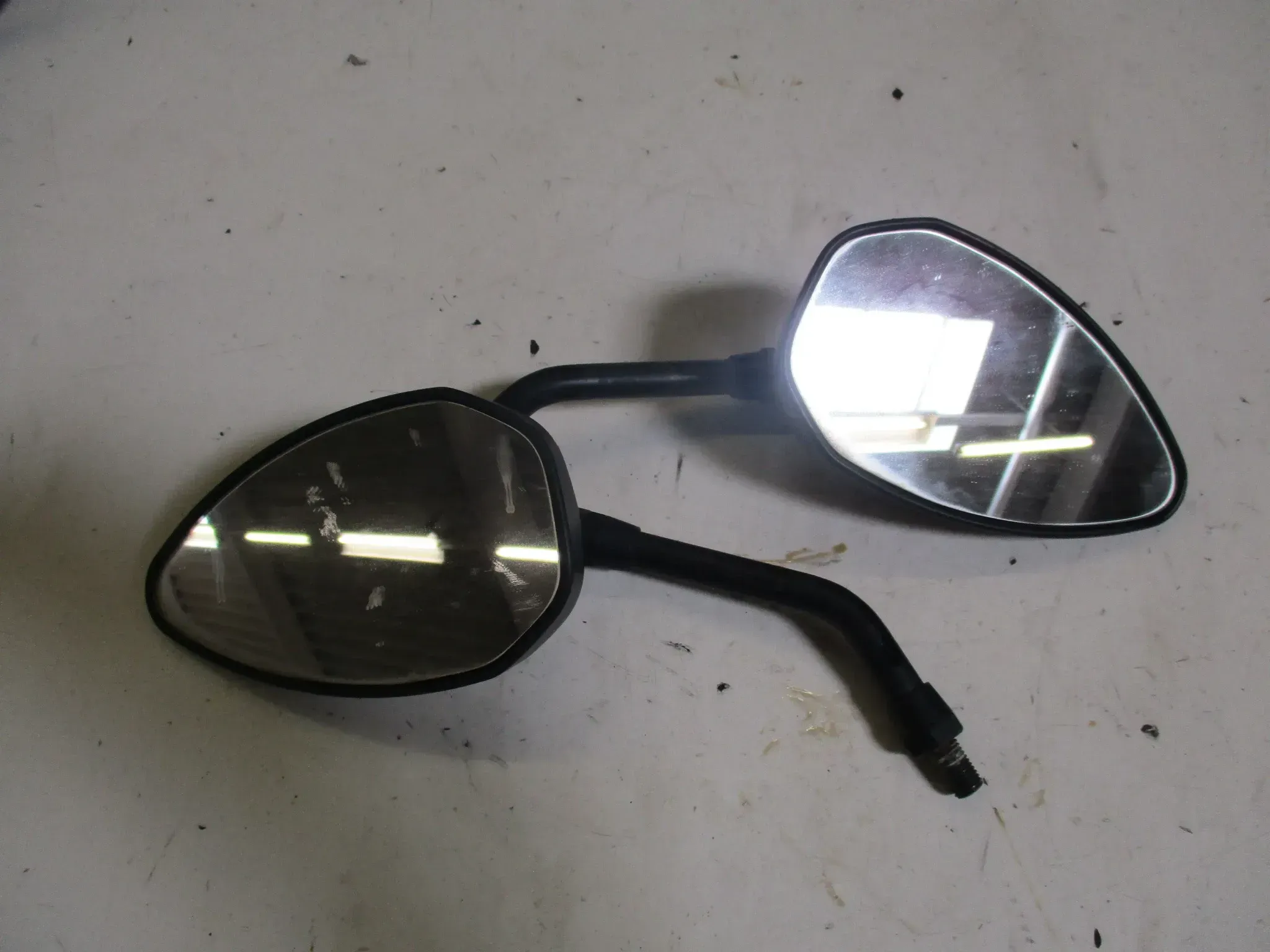 1. Suzuki GSF 600 Bandit GN 77 B Spiegel links rechts Rückspiegel e9-Nummer - Bild 1