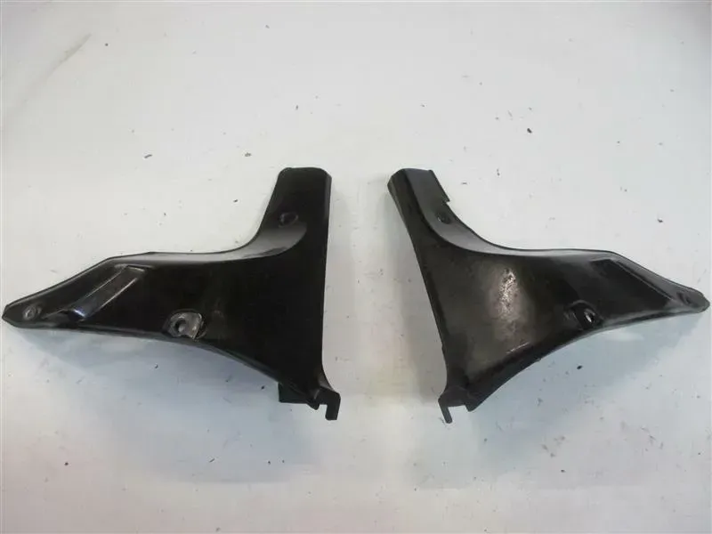 1. HONDA GL 500 PC02 SILVER WING VERKLEIDUNG SEITENVERKLEIDUNG UNTEN LINKS RECHT - Bild 1