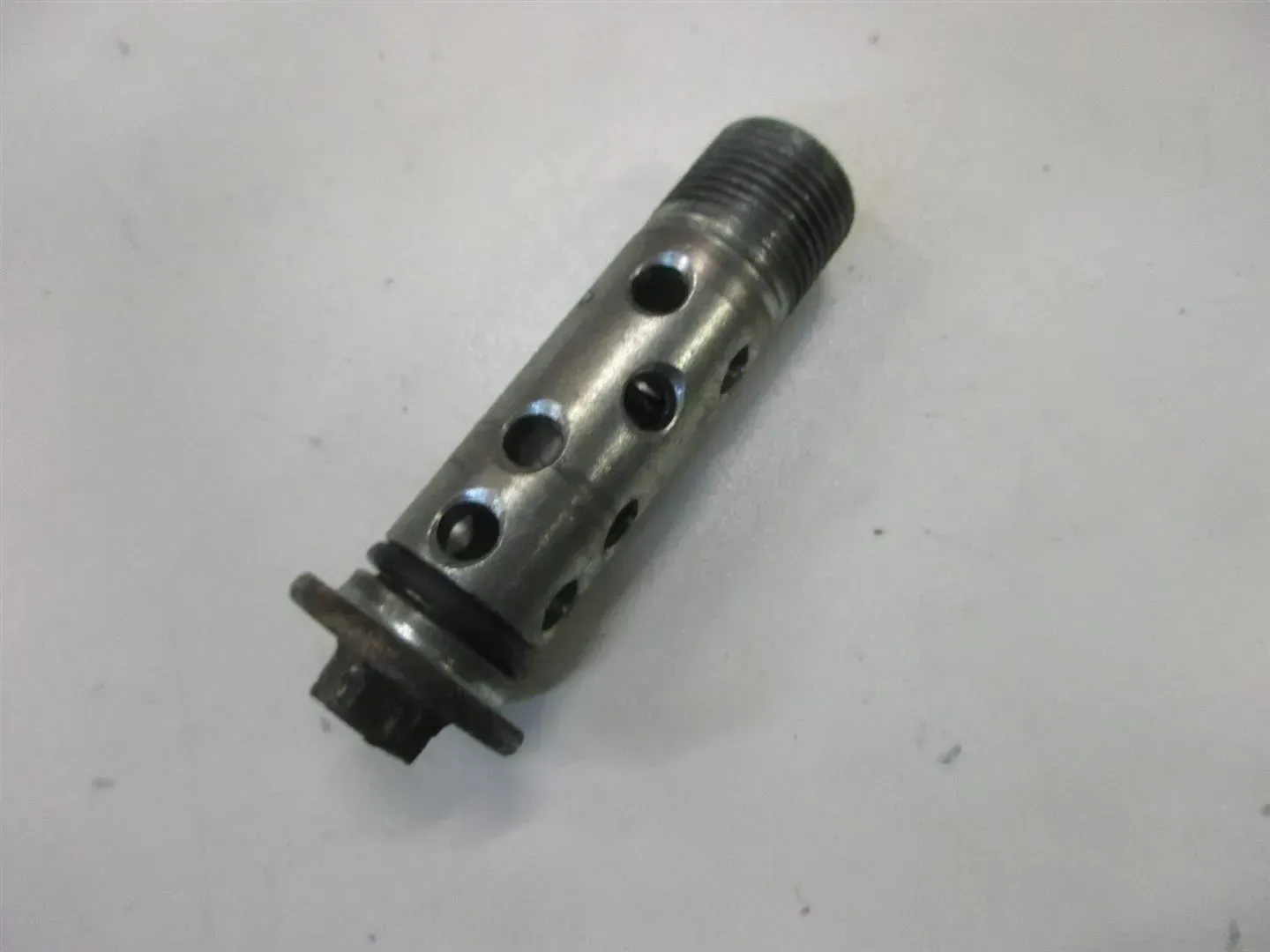 2. HONDA CB 250 N_T ÖLFILTERSCHRAUBE SCHRAUBE BOLZEN ÖLSCHRAUBE ÖLFILTER - Bild 1