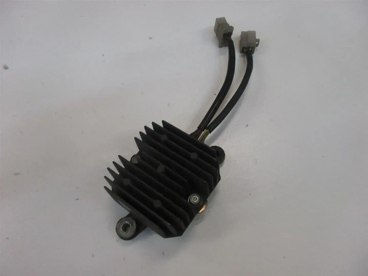 HONDA FT 500 PC07 SPANNUNGSREGLER GLEICHRICHTER LICHTMASCHINE REGLER SH532-12 - Bild 1