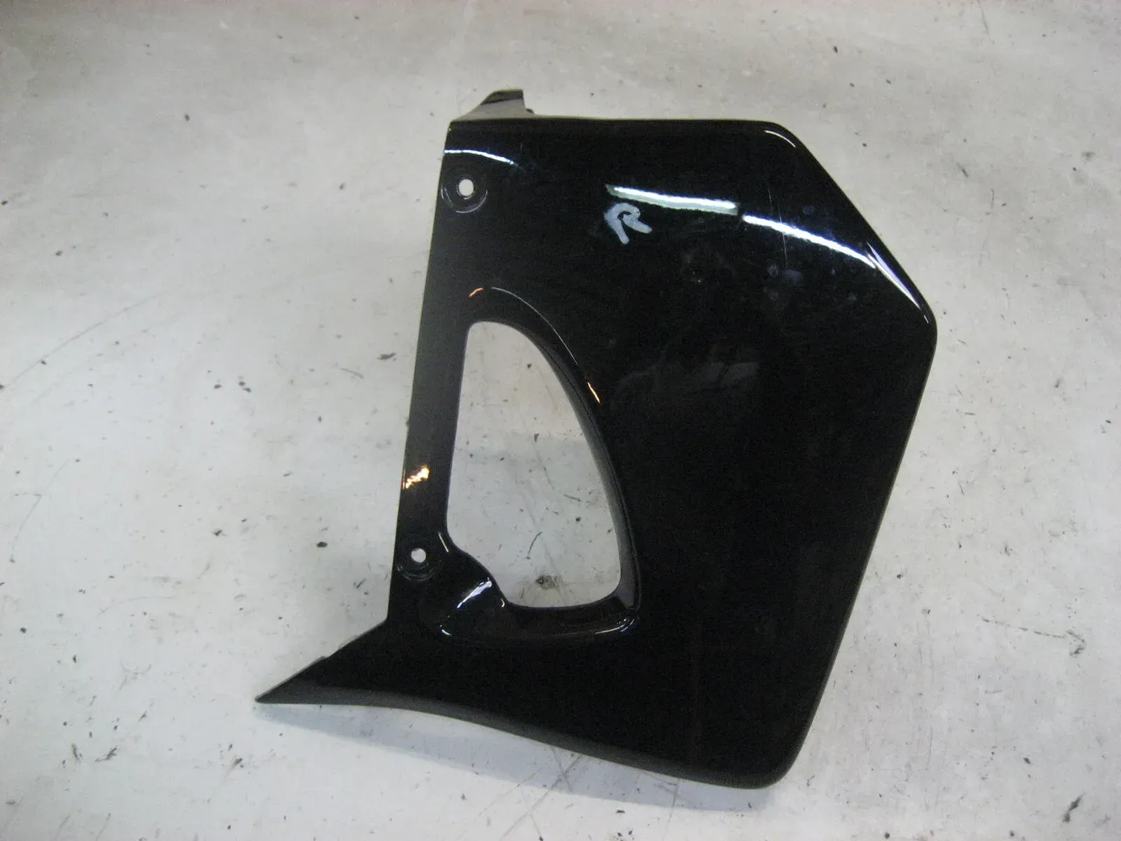 CAGIVA 600 W16 2G1 VERKLEIDUNG KÜHLER TANK RECHTS KÜHLERVERKLEIDUNG ABDECKUNG - Bild 1