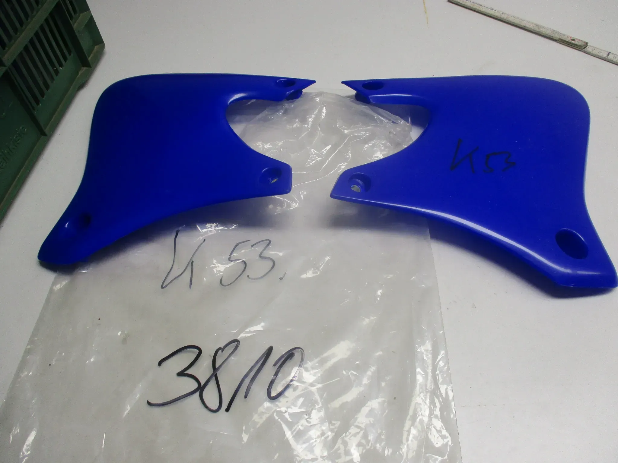 K53 Yamaha YZ_WR 400 98-99 Tankverkleidung links rechts Kühler 3810 - Bild 1