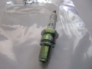R1848 NGK D10ES Moto Guzzi 1000 Zündkerzen Ø 12 mm Motor - Bild 2