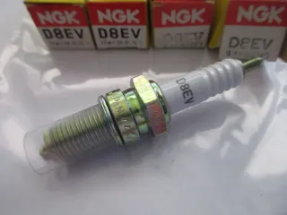 R1860 NGK D8EV BMW Kawasaki Zündkerzen Ø 14 mm 6410 Motor - Bild 3