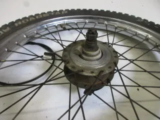 H8. Puch Mofa Felge vorne Vorderrad 1,20 x 16 Zoll Silverseal Speichenfelge Bremstrommel Tachoschnecke - Bild 6
