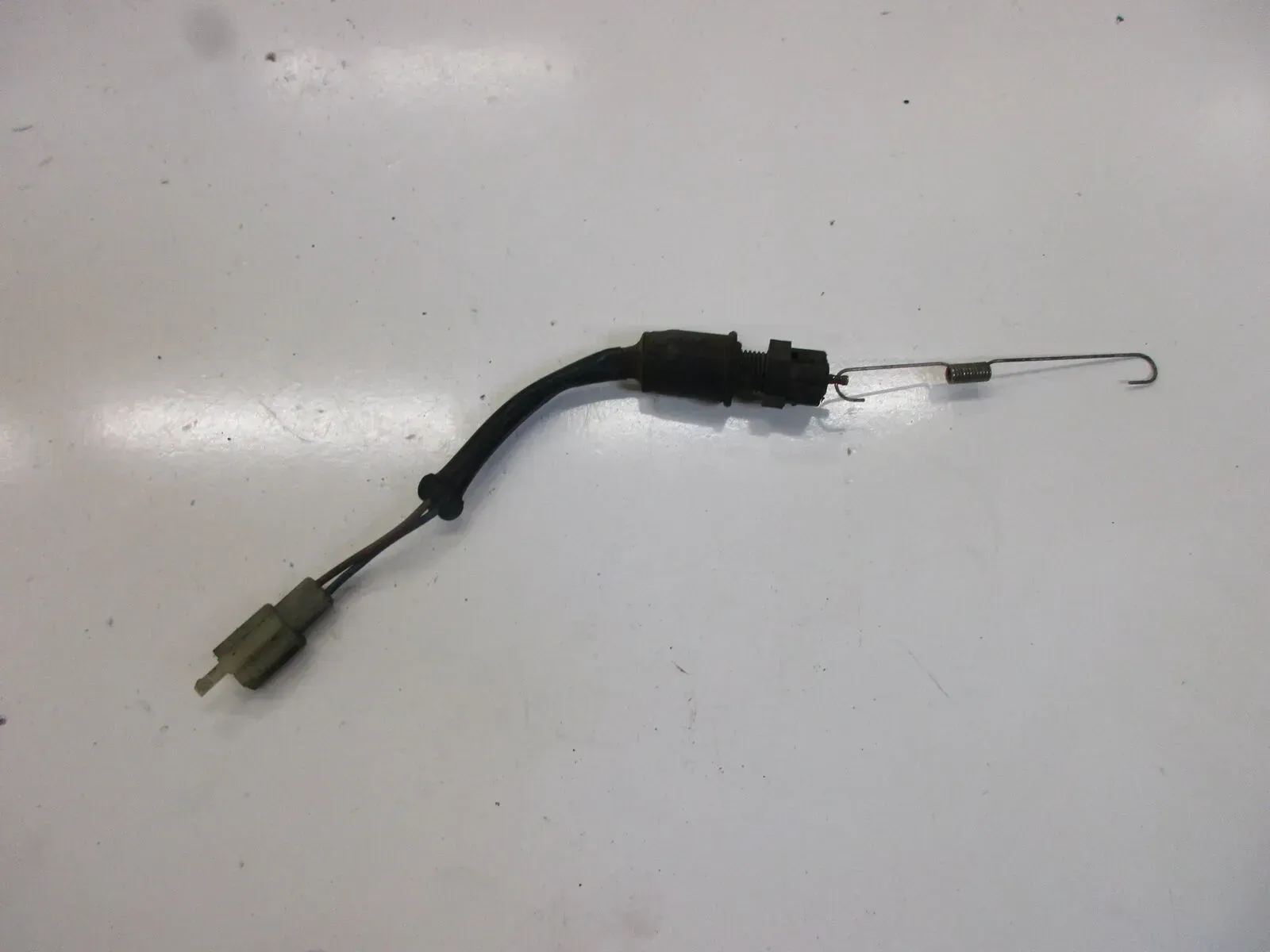 2. Kawasaki ZR-7 S ZR750F Bremslichtschalter hinten mit Feder Stoplichtschalter - Bild 1