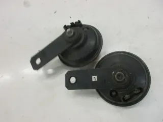 1. Kawasaki GPZ 550 UT ZX 550 A Hupensatz Hupe links rechts Horn Signal - Bild 3