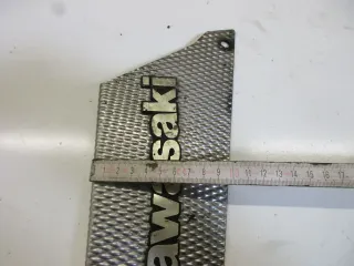 Kawasaki Z 1000 J KZT00J Verkleidung Emblem Kettenschutz Shcriftzug Blende Rahme - Bild 5