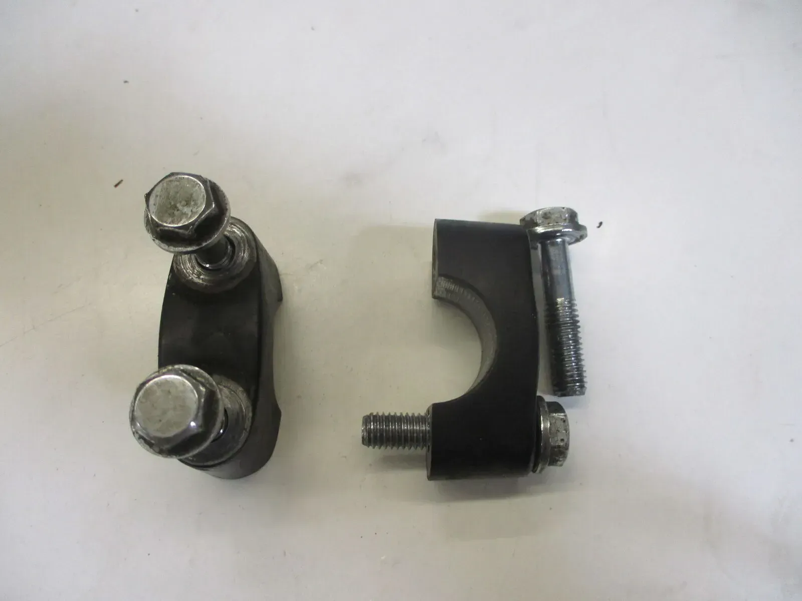 1. Honda Gl 1200 SC 14 Goldwing Lenkerhalter 1 Zoll Lenkerklemmen Lenker Gabel - Bild 1