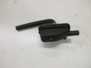 Entlüftung Luftfilterkasten 1. Suzuki GSX 600 F Typ AJ Vergaser Motor - Bild 2