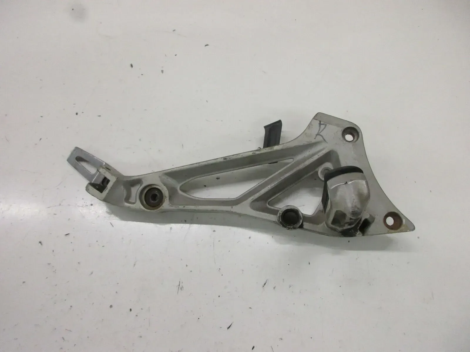 2. Suzuki GSX 550 ES_EF GN 71 D Fußrastenhalter mit Fußraste rechts Fussraste - Bild 1
