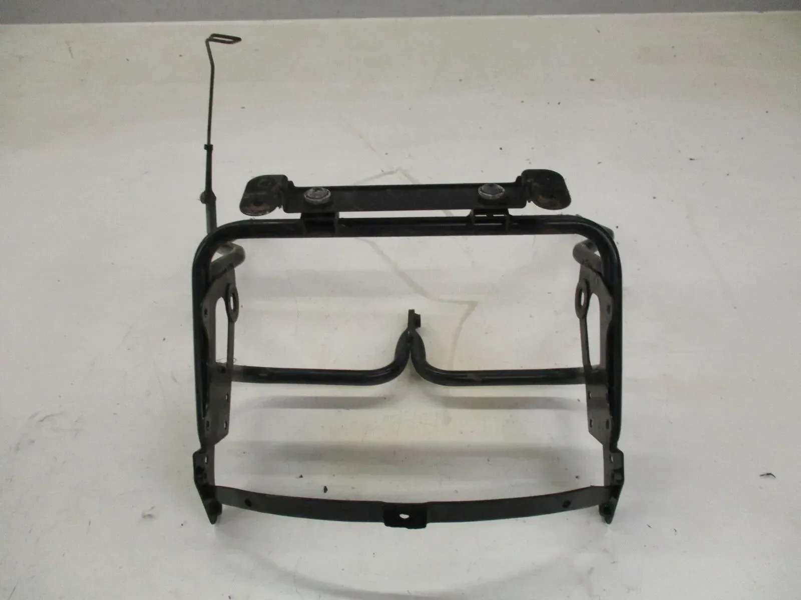 Geweih Verkleidungshalter 8. Suzuki GSX 600 F GN72B Verkleidung vorne Träger - Bild 1