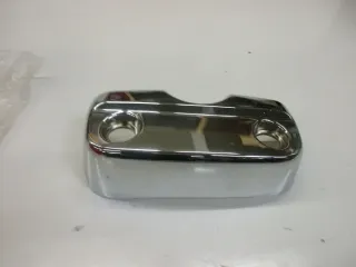 B166. Suzuki GZ 125 Abdeckung rechts Zylinderkopf Motor Motordeckel 11172-12F00 - Bild 4