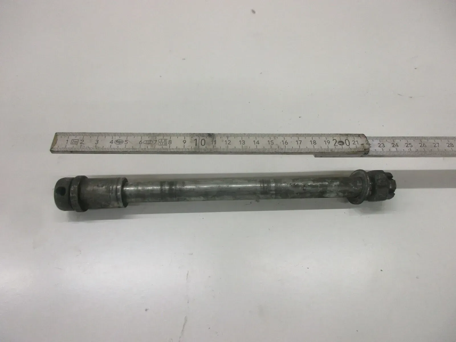 1. Kawasaki GPZ 305 EX305A Steckachse vorne 15 mm Achse Vorderrad Felge axle - Bild 1