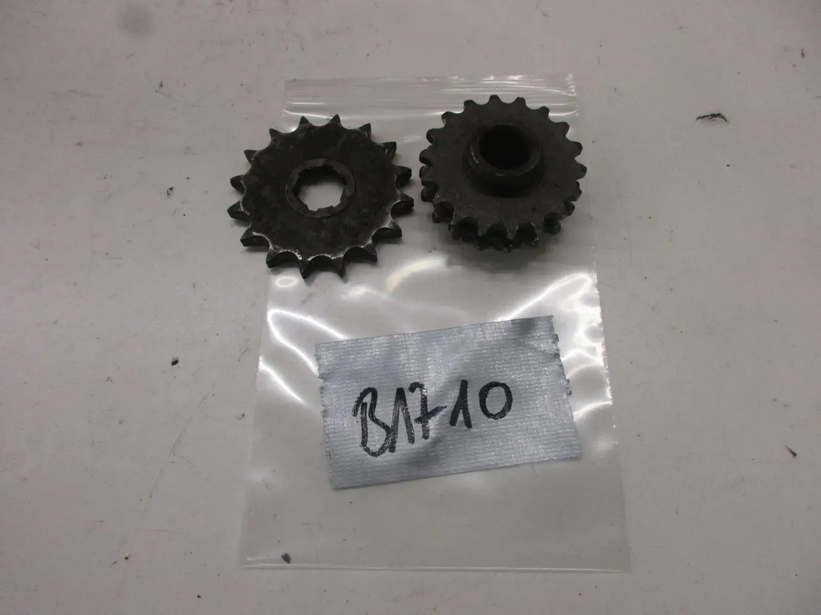 Zahnrad Antrieb B1710 MZ TS 250 Ritzel Kettenrad Getriebe Konvolut Motor - Bild 1