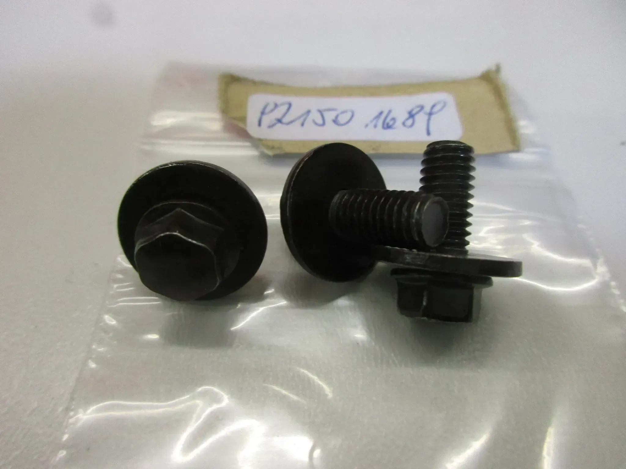 R1308 Kawasaki VN 800 A ER-6N Schrauben Rahmen 92150-1689 Halter M6x14mm Verkleidung - Bild 1