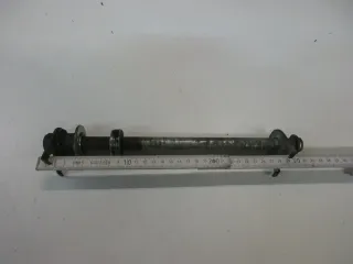 O2. Suzuki GSX 600 F GN72B Steckachse hinten Achse Hinterrad Felge axle 17 mm - Bild 1