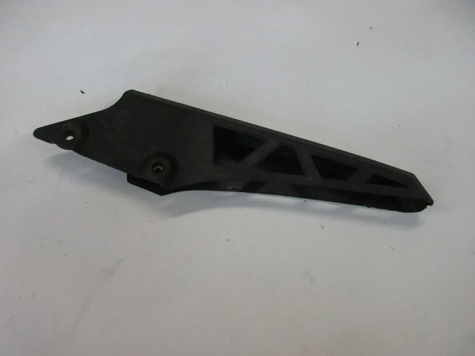 O2. Suzuki GSX 600 F GN72B Kettenschutz Kette Schutz Verkleidung Rahmen fairing - Bild 1