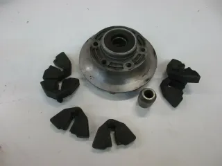 O2. Suzuki GS 550 M KATANA Kettenradträger mit Ruckdämpfer Antriebsgummi Ritzel - Bild 3