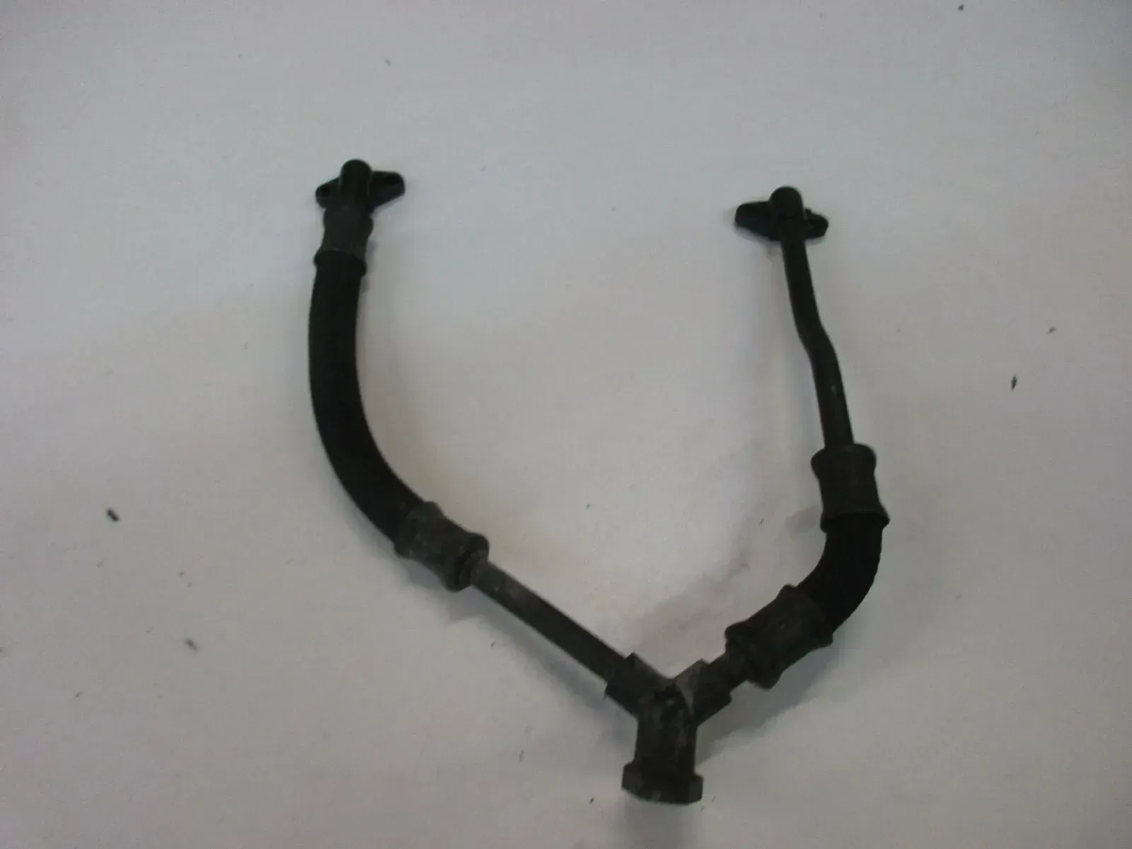 O1. Suzuki GSX 600 F GN72B Ölleitung Ölkühler Ölkühlerleitung Motor oil cooler - Bild 1