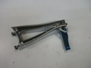 Yamaha YZF-R6 RJ11 Fußraste hinten links Fussrastenhalter Soziusraste Fussraste - Bild 3