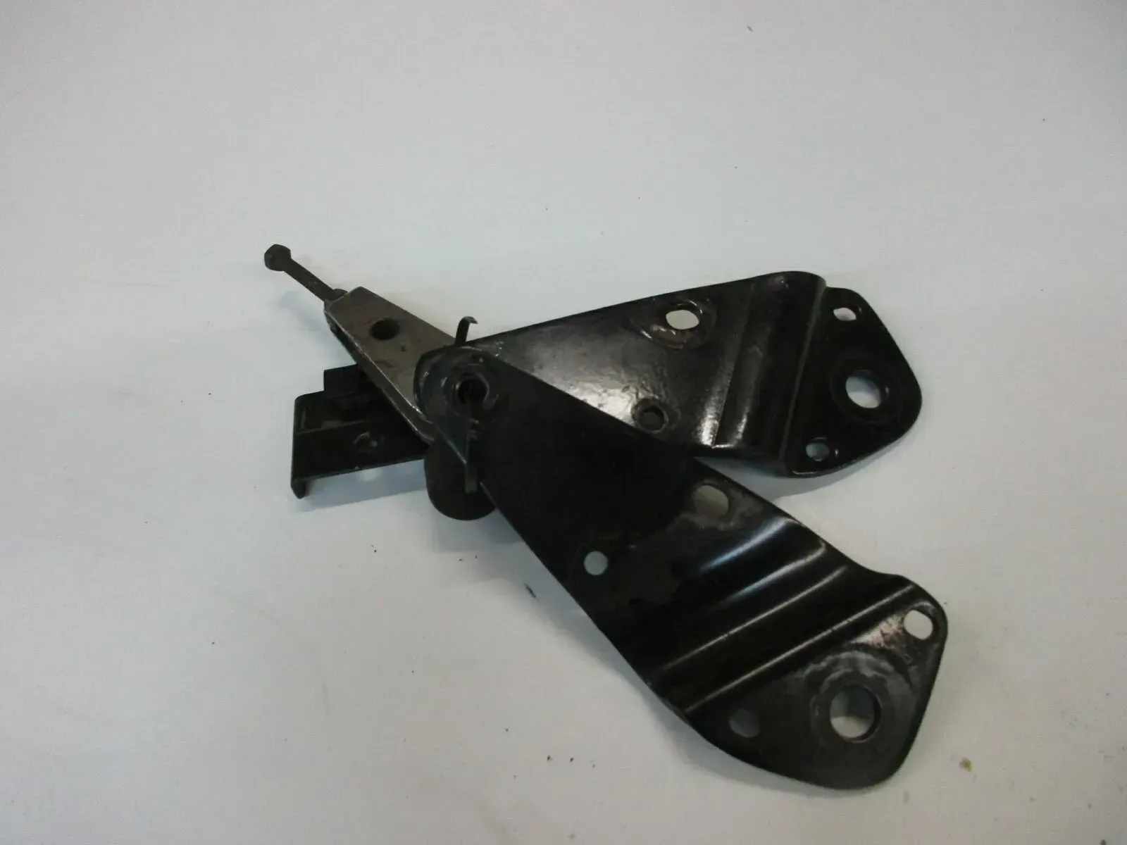 O1. Honda CM 185 T Twin Halter Rahmen Träger Montage Platte Motor Kleinteile - Bild 1