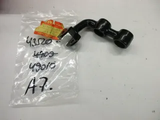 A7. Suzuki GS 1000 E Fußrastenhalter vorne links Fußraste 43520-49010 - Bild 1