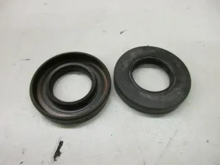 A146. Suzuki GS 425 E GSX 400 Dichtung Kurbelwelle Motor Simmerring 09283-25062 - Bild 2