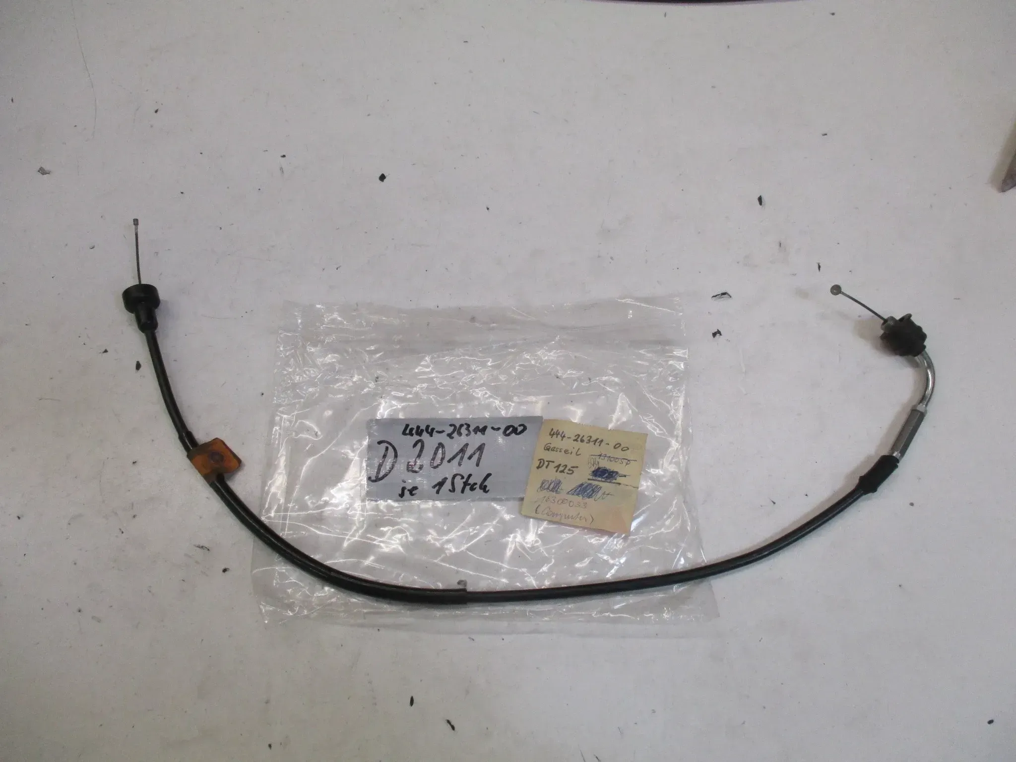 D2011 Yamaha DT 125_175 ET 444-26311-00 Gaszug Bowdenzug Gasseil throttle - Bild 1