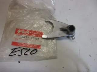 E520. Suzuki DR 500_600 S Schaltklaue Schaltgabel 25221-37400 Getriebe Motor Gangschaltung - Bild 1