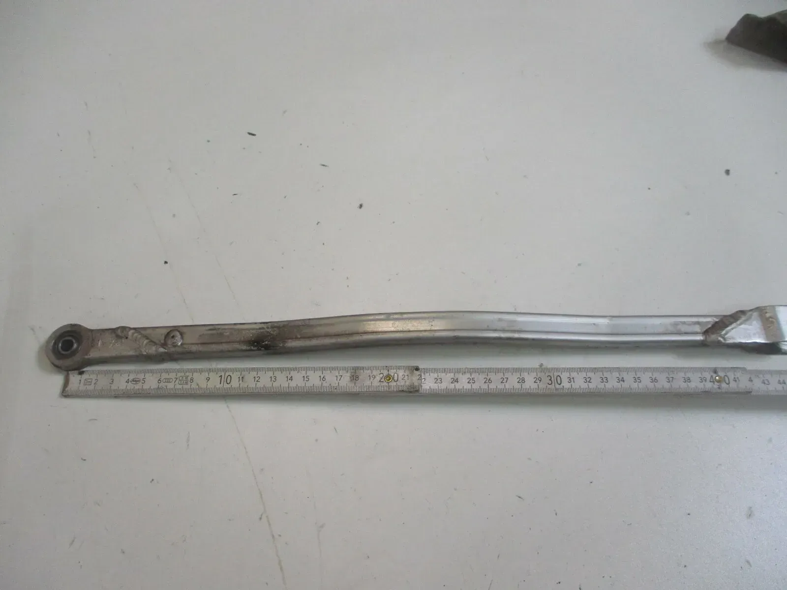 Suzuki GSX-R 1100 GSXR GU 74 C Reaktionsstrebe Bremssattel hinten Bremsstrebe - Bild 1