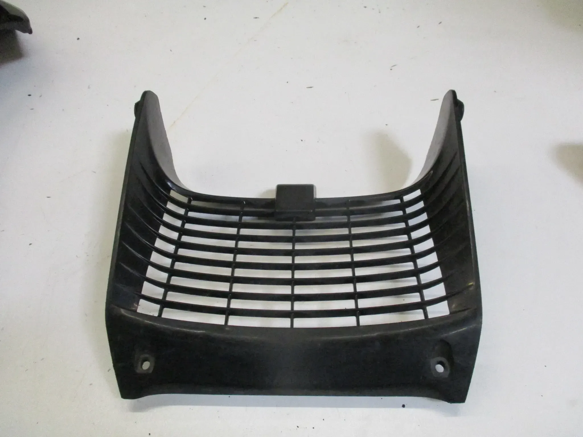 2. Yamaha TDR 125 5AN Bj97 Kühlerverkleidung Bug vorne unten - Bild 1