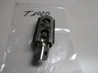 T1020 Honda VF 750 F RC15 Fussraste hinten rechts Soziusraste footrest - Bild 5