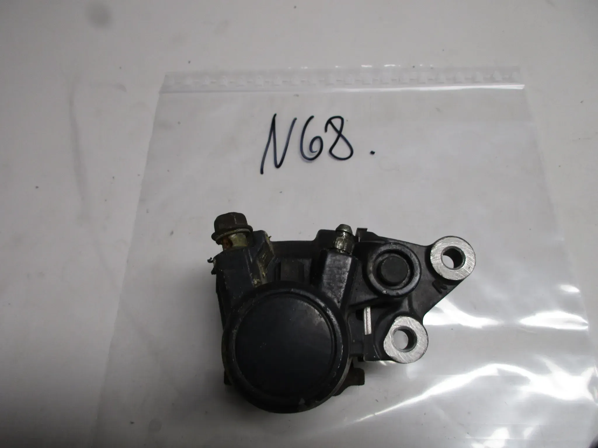 N68 Yamaha RD 250 LC 4L1 Bremszange vorne rechts Bremse Bremskolben - Bild 1