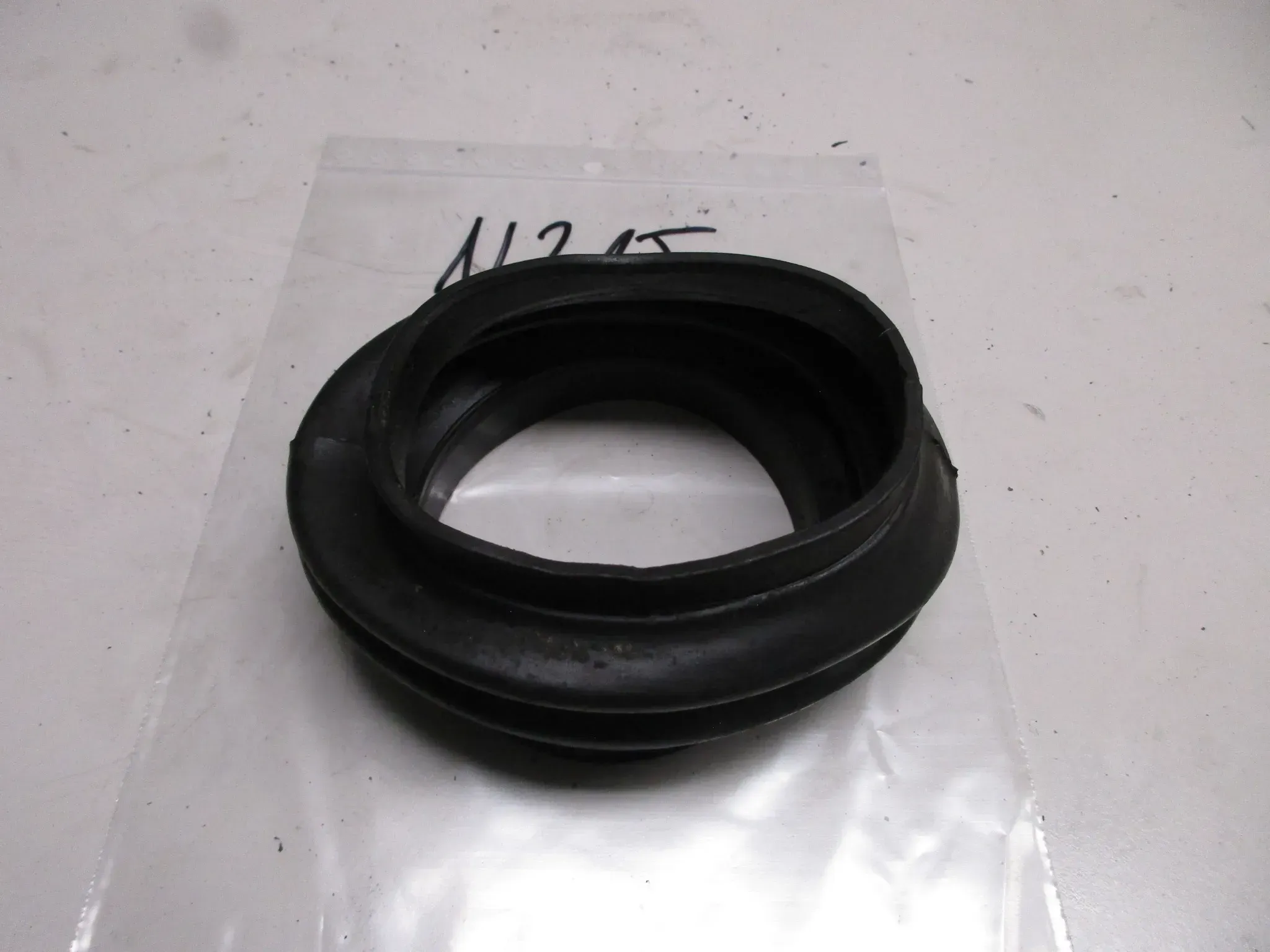 N215 BMW R 100 RT 80 Manschette Staubkappe 1230304 Gummibalg Getriebe - Bild 1