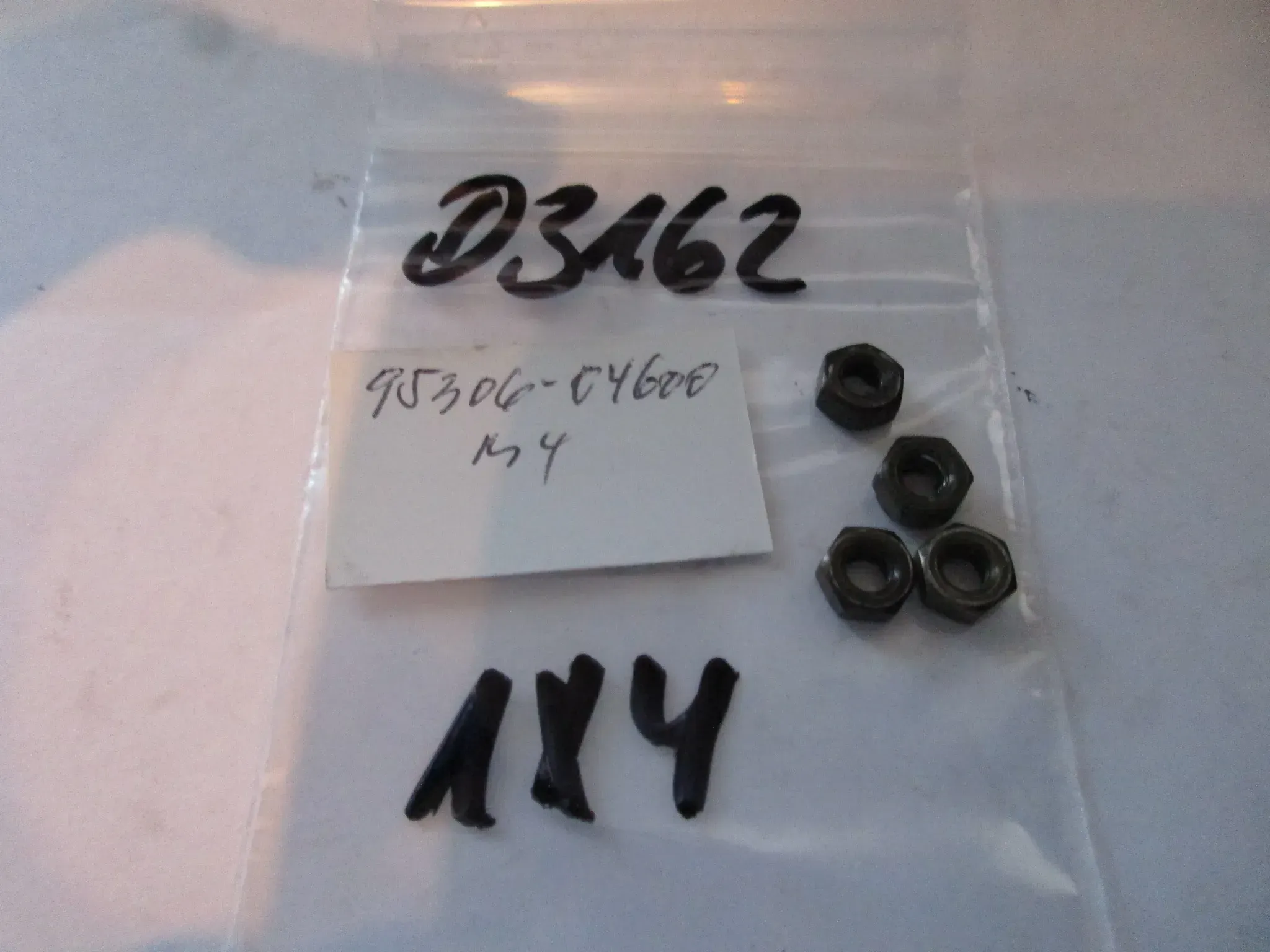 D3162 Yamaha RD 125 RD 50 Muttern Schraube 95306-04600 Nut Verkleidung - Bild 1
