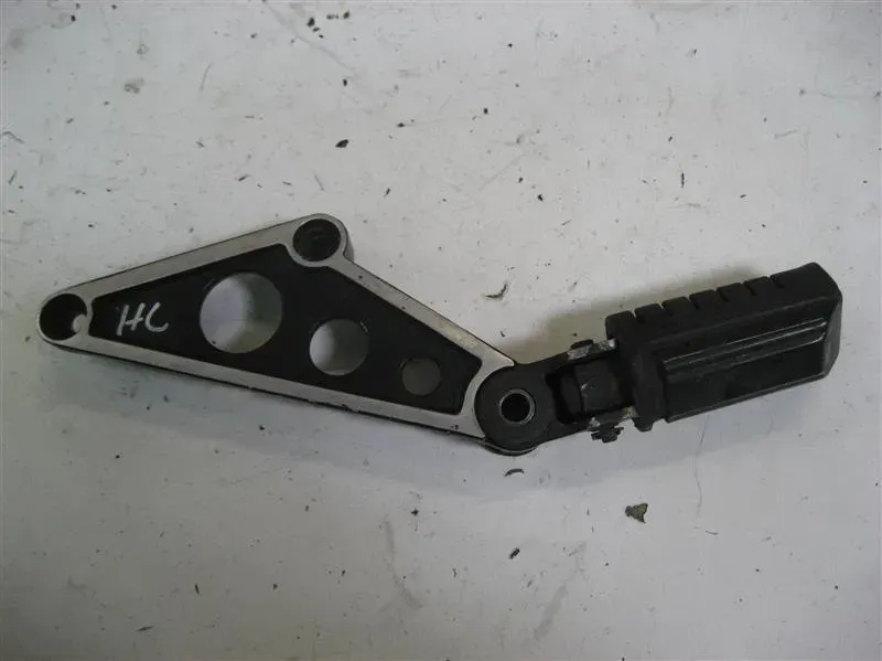 HONDA CB 700 SC NIGHTHAWK FUßRASTE HINTEN LINKS MIT FUßRASTENHALTER - Bild 1