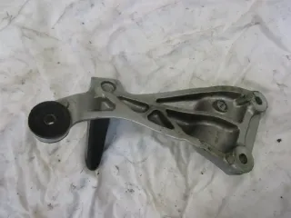 SUZUKI GSX 1300 R HAYABUSA GSX-R FUßRASTENHALTER HINTEN RECHTS MIT FUSSRASTE - Bild 3