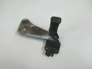Suzuki GS 550 T Fußrastenhalter mit Fußraste hinten rechts Fußrastenbrücke - Bild 2