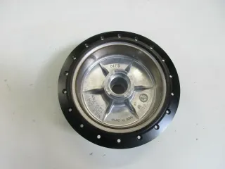 Suzuki SP 100 Radnabe vorne 54210-05210 Ankerplatte Bremstrommel Felge Wheel - Bild 3