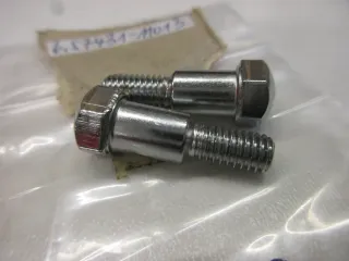 E1283 Suzuki GT 500_550 Schrauben Lenker 57431-11013 Bolzen Stift Lenkerschalter - Bild 2