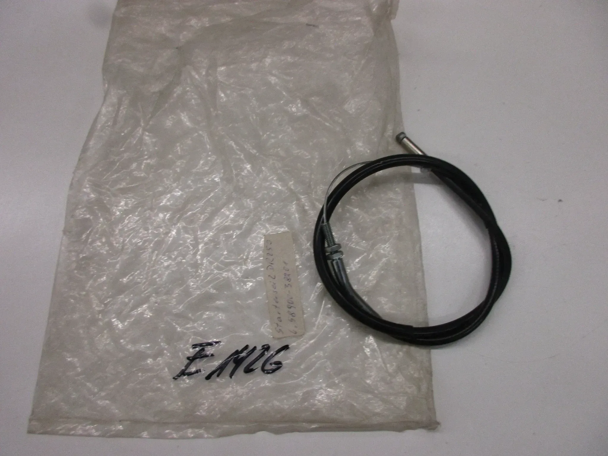 E1426 Suzuki DR 250 Chokezug Kaltstart 58900-38201 Vergaser Choke Chokeseil - Bild 1