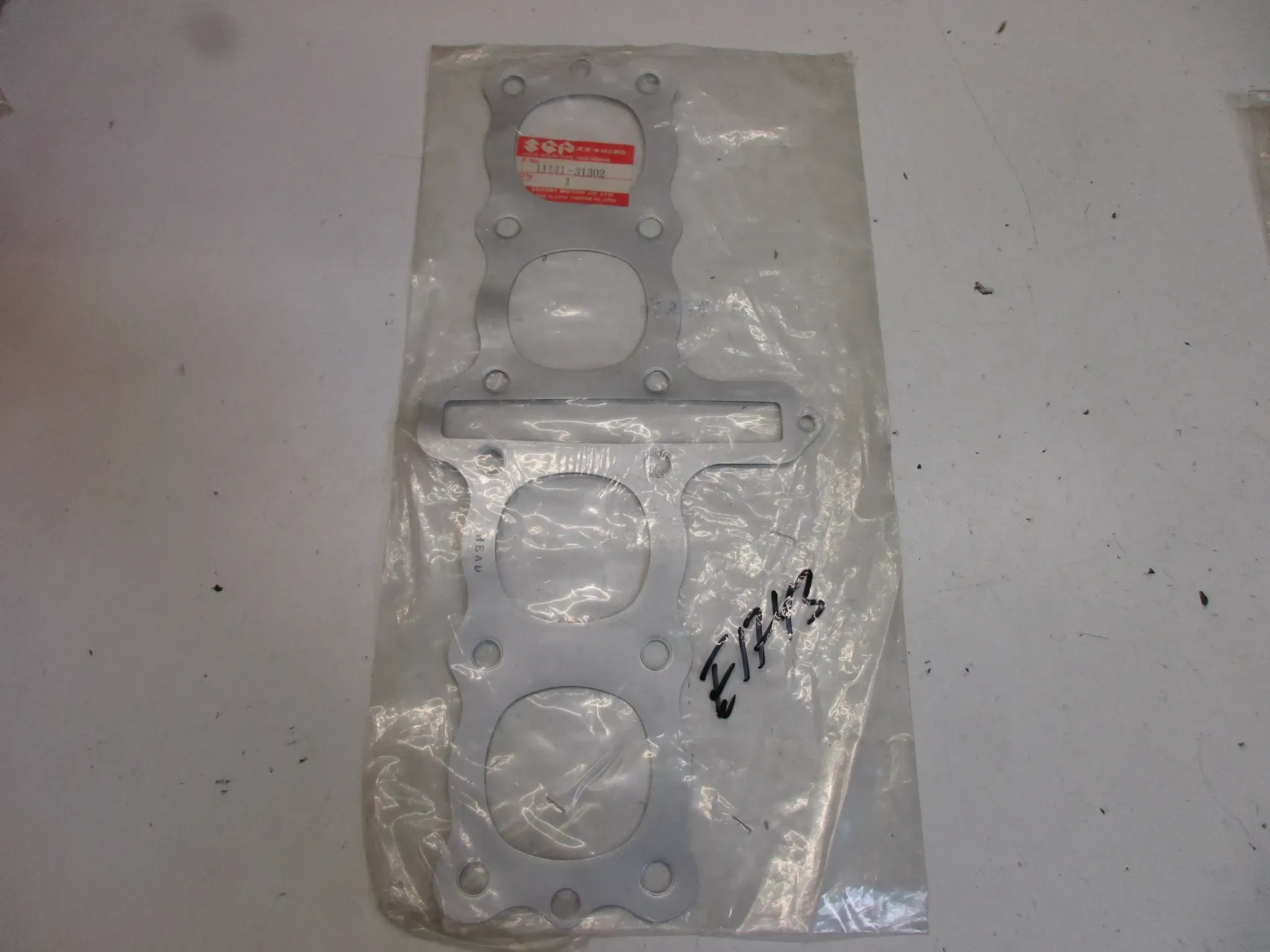 E1743. Suzuki GS 750 ES_EF Dichtung Motordichtung 11141-31302 Zylinderkopfdichtung - Bild 1