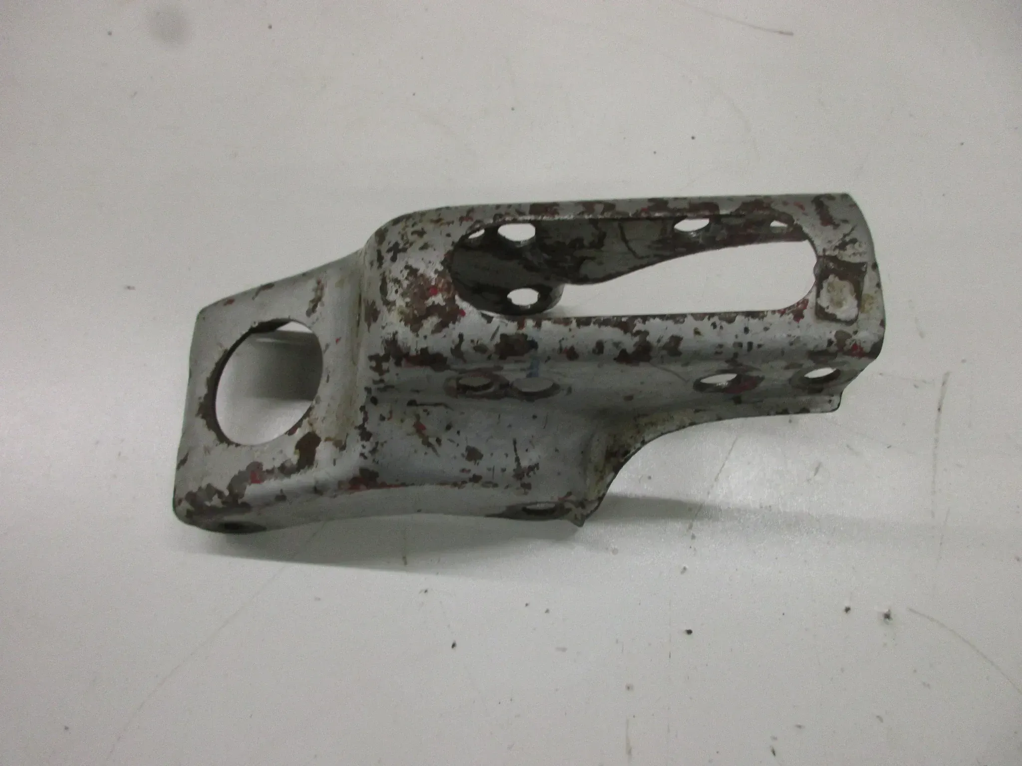 H1. Honda FT 500 PC07 Motorhalter Motor Aufnahme Träger Rahmen Motoraufhängung - Bild 1