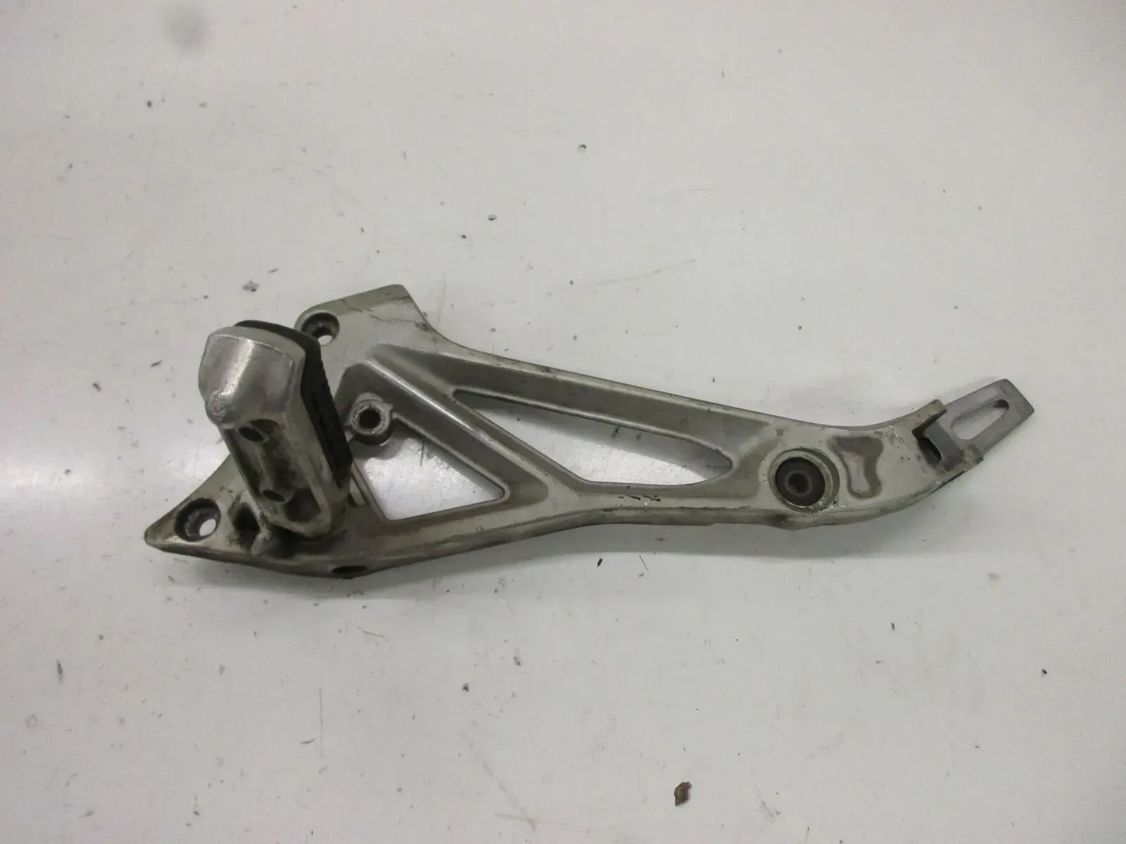2. Suzuki GSX 550 ES_EF GN 71 D Fußrastenhalter mit Fußraste links Fussraste - Bild 1
