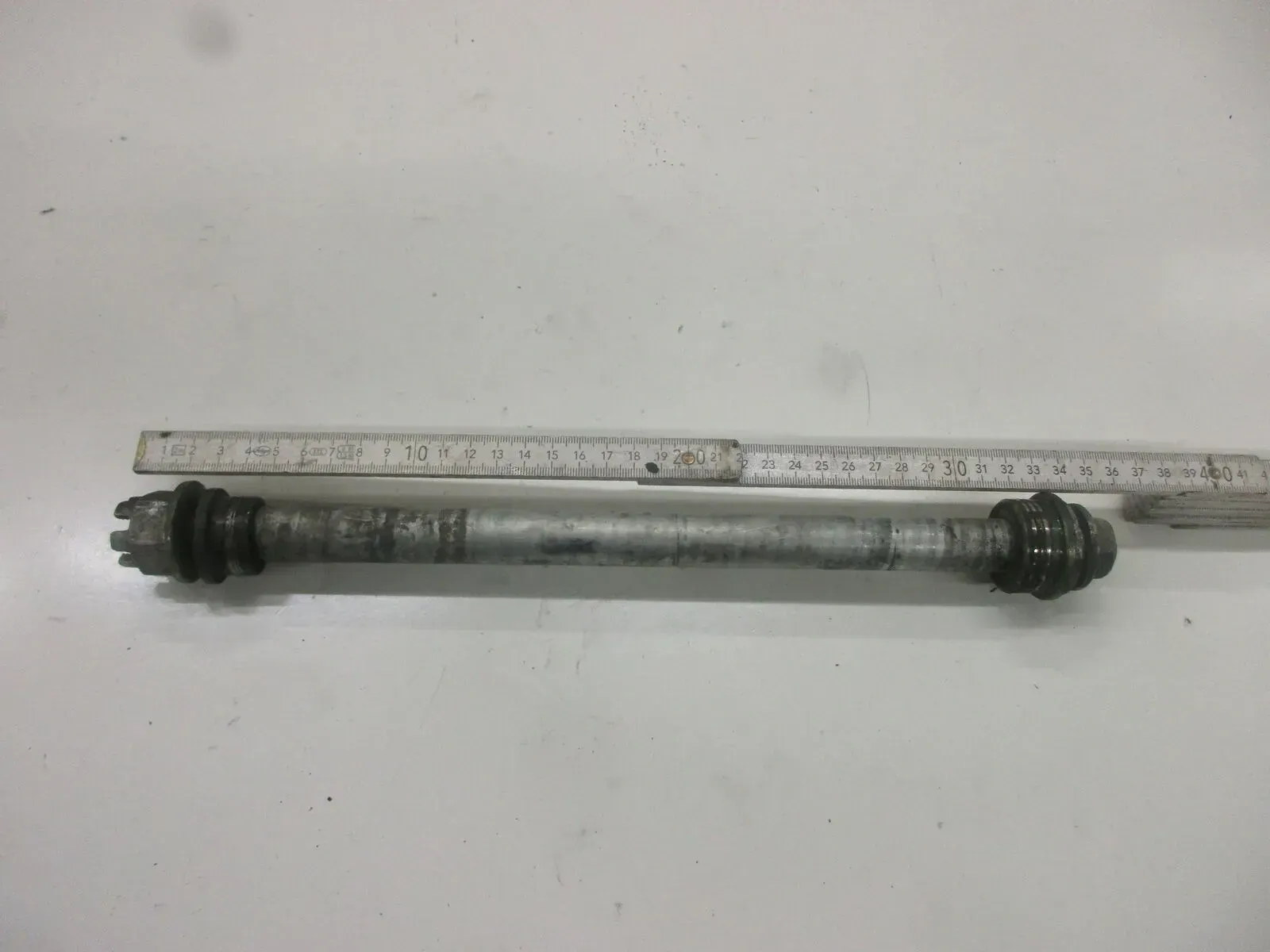 Kawasaki ER-6 N ABS ER650A Steckachse hinten Achse 20 mm Hinterrad Felge axle - Bild 1